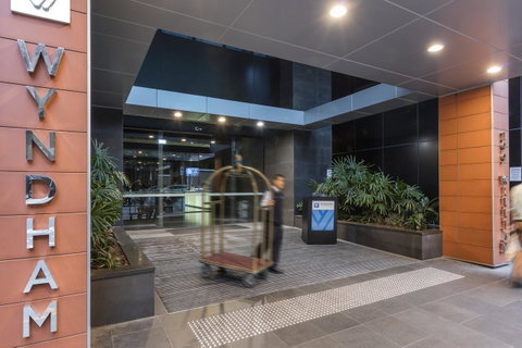 Wyndham Hotel Melbourne - Accommodation Newcastle 1