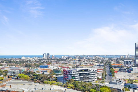 Complete Host Tiara Apartments - Accommodation Newcastle 10