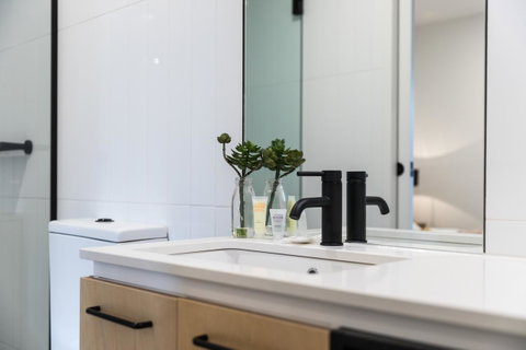 Saint Domain - Accommodation Newcastle 12