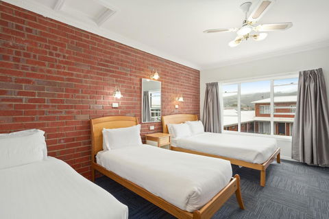The International Motel Apollo Bay - Accommodation Newcastle 25