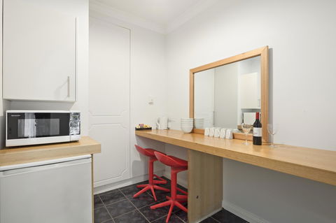 The International Motel Apollo Bay - Accommodation Newcastle 12
