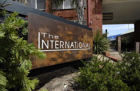 The International Motel Apollo Bay - Accommodation Newcastle 1