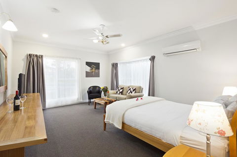 The International Motel Apollo Bay - Accommodation Newcastle 19