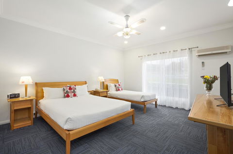 The International Motel Apollo Bay - Accommodation Newcastle 32