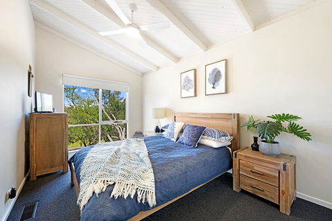 Beachside House - Accommodation Newcastle 15