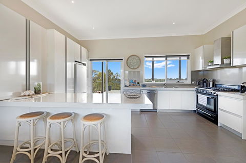 Beachside House - Accommodation Newcastle 7
