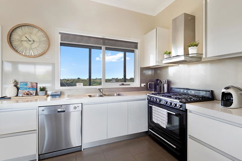 Beachside House - Accommodation Newcastle 8