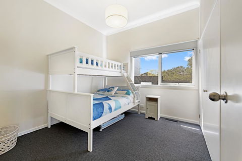 Beachside House - Accommodation Newcastle 16
