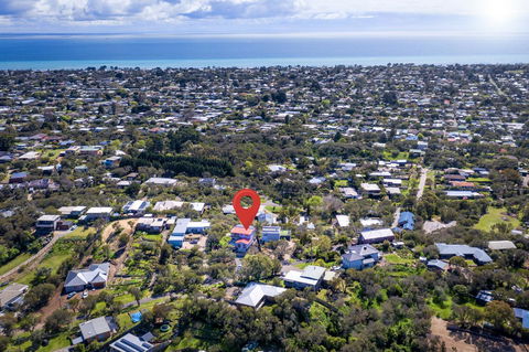 Beachside House - Accommodation Newcastle 25