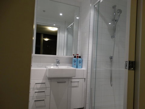 Cloud9 Luxury Apartments - Accommodation Newcastle 9