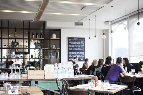 Plough Hotel - Accommodation Newcastle 16