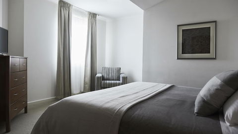Plough Hotel - Accommodation Newcastle 2