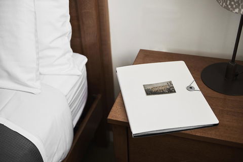 Plough Hotel - Accommodation Newcastle 10