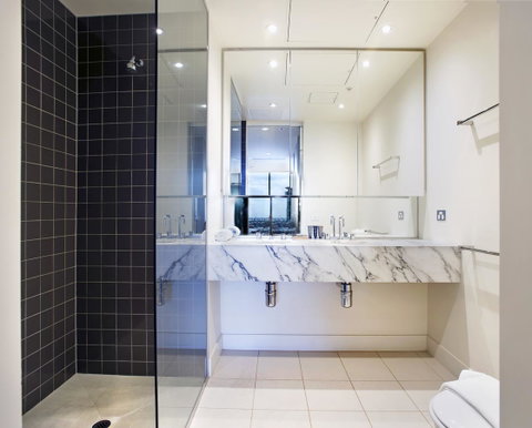 Mono Apartments On Freshwater Place - Accommodation Newcastle 5