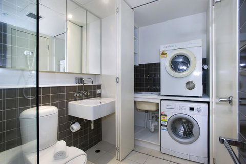 Mono Apartments On Freshwater Place - Accommodation Newcastle 9