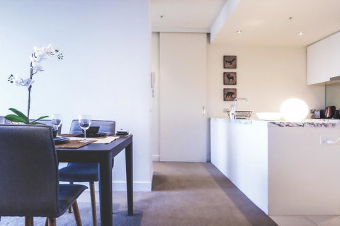 Mono Apartments On Freshwater Place - Accommodation Newcastle 10