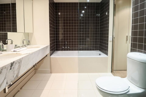Mono Apartments On Freshwater Place - Accommodation Newcastle 26