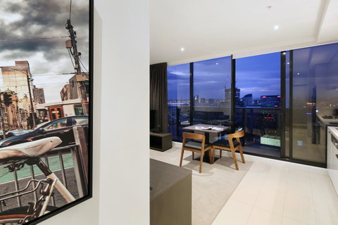 Experience Bella Hotel Apartments - Accommodation Newcastle 34