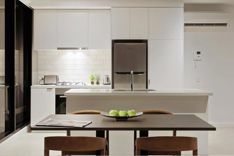 Experience Bella Hotel Apartments - Accommodation Newcastle 11