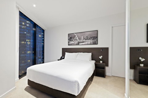 Experience Bella Hotel Apartments - Accommodation Newcastle 7