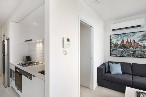 Experience Bella Hotel Apartments - Accommodation Newcastle 39