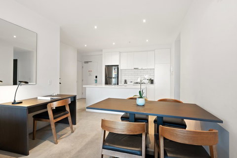 Experience Bella Hotel Apartments - Accommodation Newcastle 9