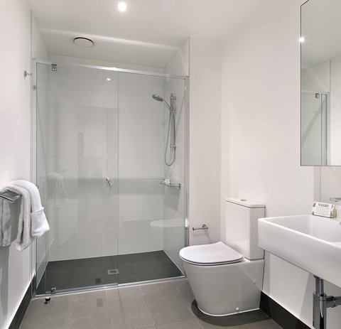 Experience Bella Hotel Apartments - Accommodation Newcastle 36