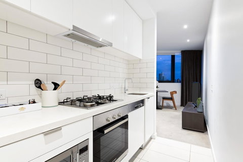Experience Bella Hotel Apartments - Accommodation Newcastle 3