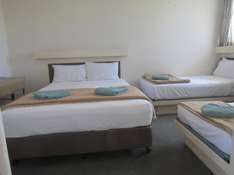 Twin City Motor Inn - Accommodation Newcastle 4
