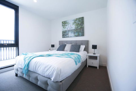 Box Hill 2 Bedroom Apt (La Maison) 02 - Accommodation Newcastle 0