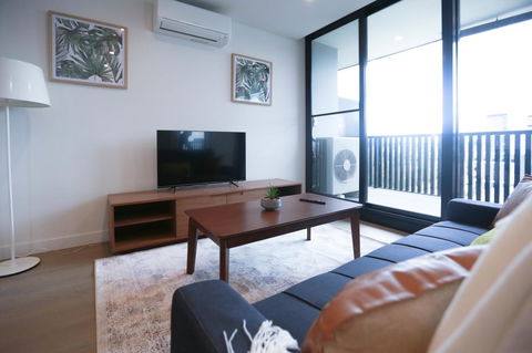 Box Hill 2 Bedroom Apt (La Maison) 02 - Accommodation Newcastle 2