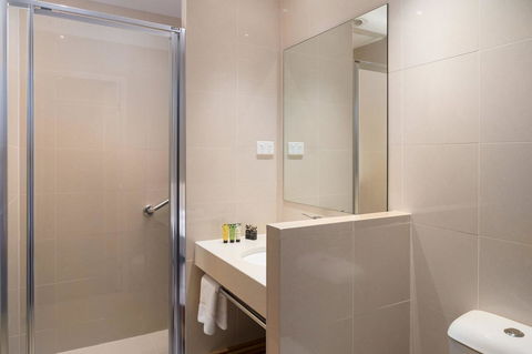 The Victoria Hotel - Accommodation Newcastle 9