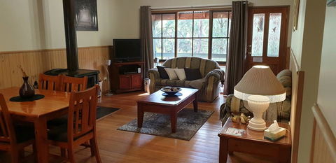Day Dream Cottage - Accommodation Newcastle 10