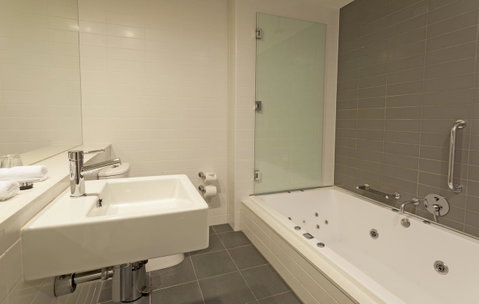 Causeway 353 Hotel - Accommodation Newcastle 29