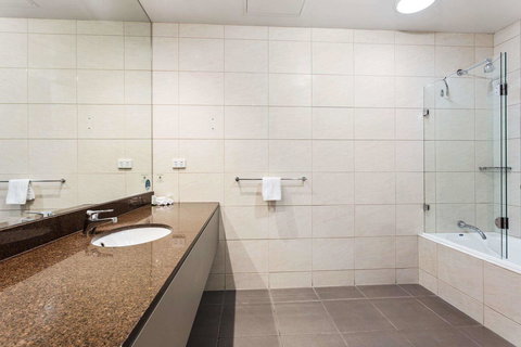 Quality Hotel Bayside Geelong - Accommodation Newcastle 15