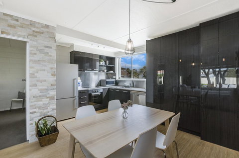 Portland Bay Apartments - Accommodation Newcastle 22