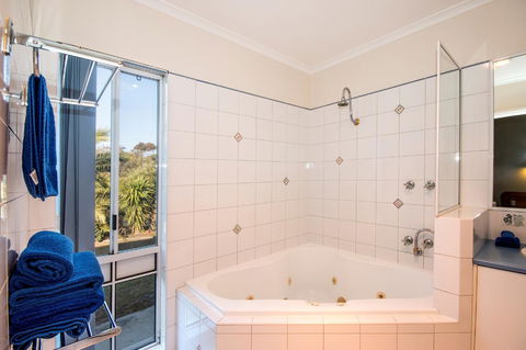 Torquay Tropicana Motel - Accommodation Newcastle 17