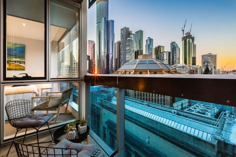 Auguste, Melbourne CBD Private Accommodation With Parking - Accommodation Newcastle 1