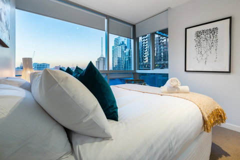 Auguste, Melbourne CBD Private Accommodation With Parking - Accommodation Newcastle 6
