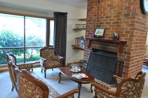 Crimea Retreat - Accommodation Newcastle 31