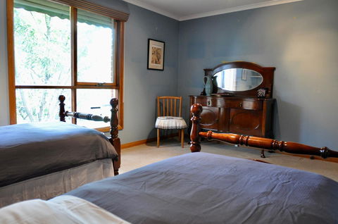 Crimea Retreat - Accommodation Newcastle 22