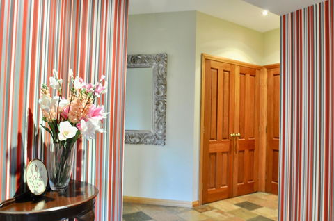 Crimea Retreat - Accommodation Newcastle 4