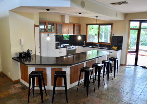 Crimea Retreat - Accommodation Newcastle 21