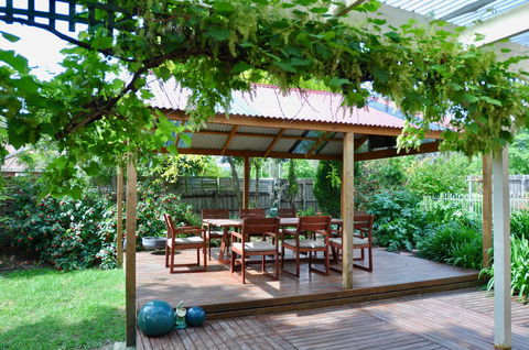 Crimea Retreat - Accommodation Newcastle 14