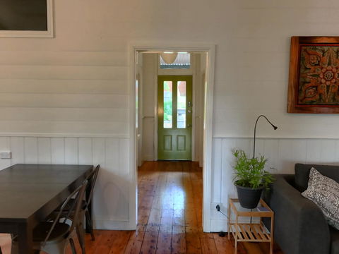 Cinta Cottage - Accommodation Newcastle 9