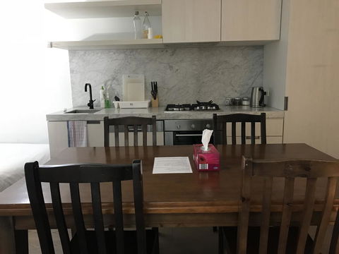 Mel-Uni Village - Accommodation Newcastle 10