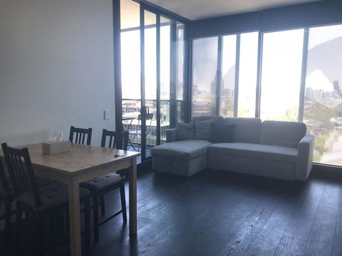 Mel-Uni Village - Accommodation Newcastle 6
