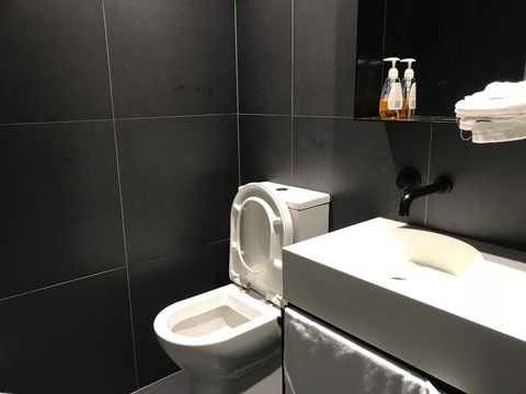 Mel-Uni Village - Accommodation Newcastle 43