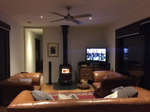 One Tree Hill Wilson Prom And Ocean Views - Accommodation Newcastle 13