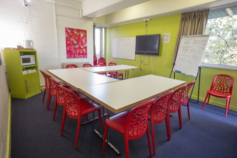 Melbourne Metro YHA - Accommodation Newcastle 23